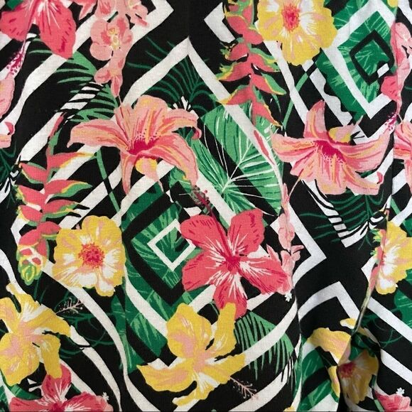 Xhilaration Women’s stretch Capris Size large 11/13 - Picture 3 of 7